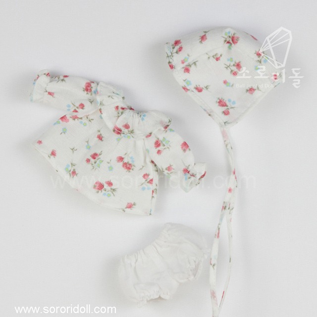 [Pre-order] Rose Lace One Piece Set White