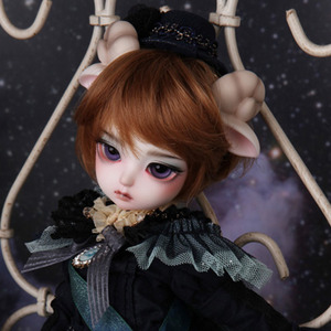 Honey Delf SCONE SHEEP- LITTLE PRINCE Limited