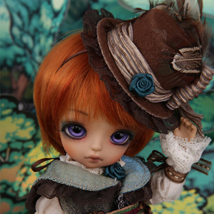 Tiny Delf 20 PETER - HATTER Limited