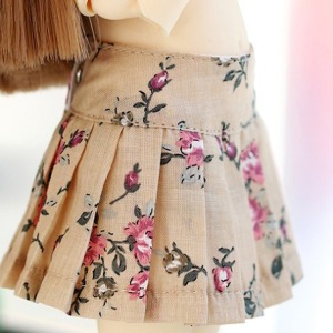 [Pre-order] [USD] Flower pleated skirt - Beige