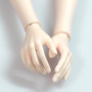 woman&#039;s basic hand